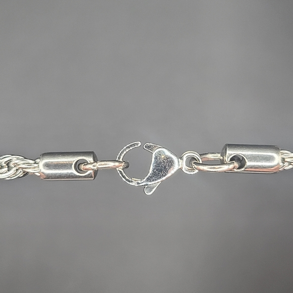 New 24" 4mm heavy stainless steel rope chain with stainless triple bar cross. - Picture 4 of 4